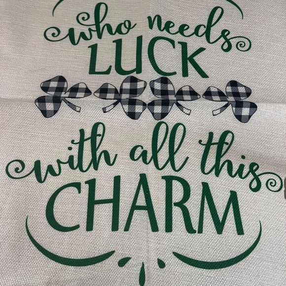 2 New St Patricks Day Pillow Cover, NEW Buffalo plaid Charm Luck Irish … - Picture 1 of 5